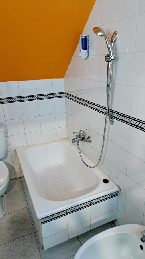 Habitación Familiar con baño compartido